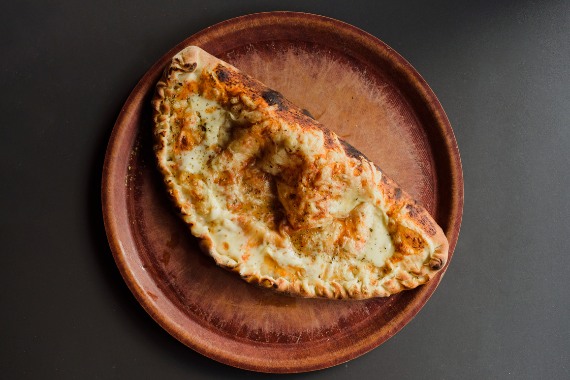 Pizza Calzone Carnivora