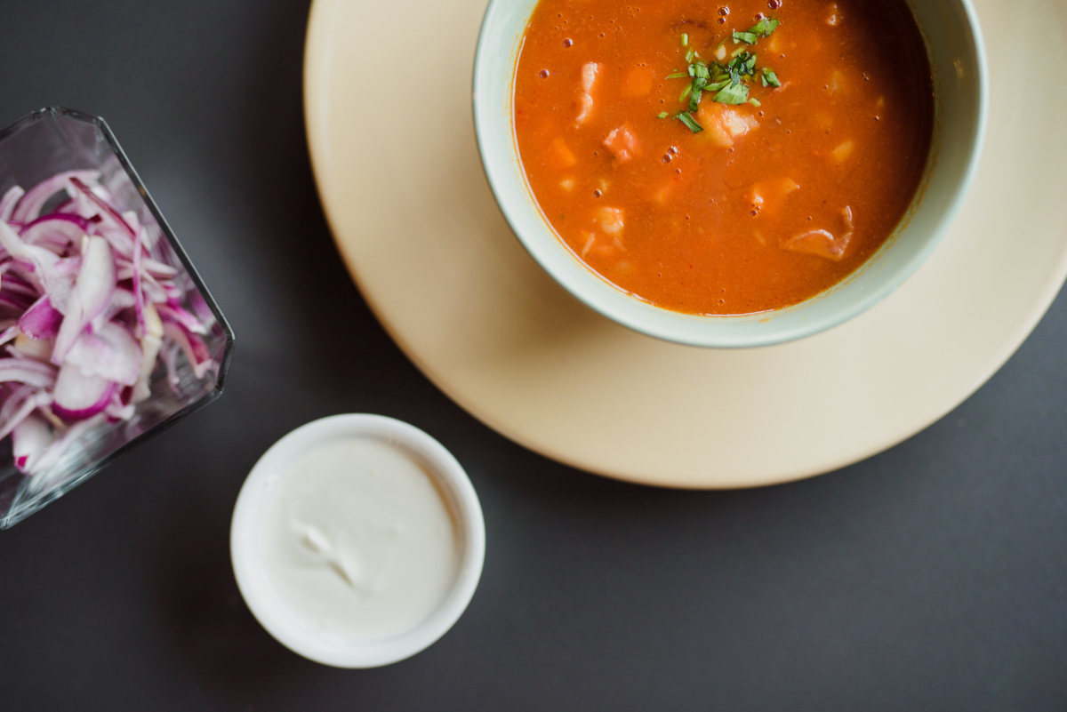 Ciorbă de fasole boabe cu ciolan afumat