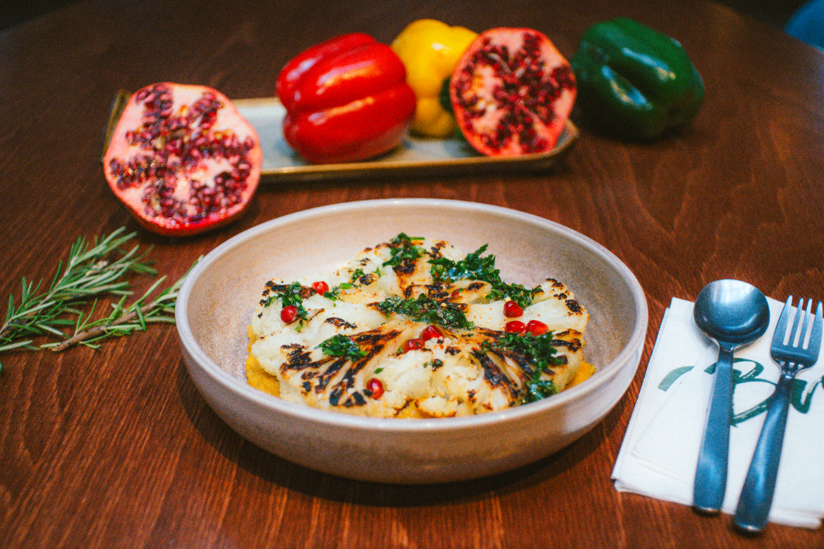 Steak de Conopida cu Piure de Linte & Chimichurri