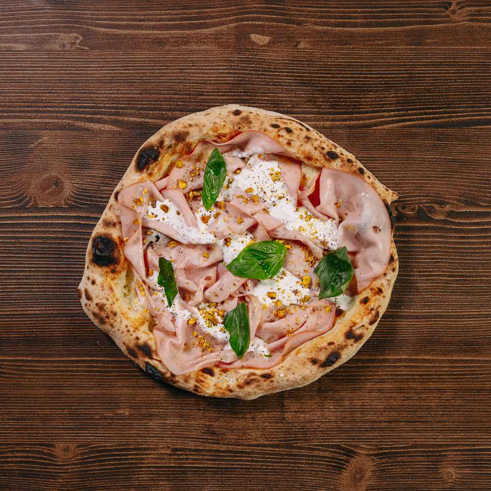 Pizza Mortadella e Pistacchio