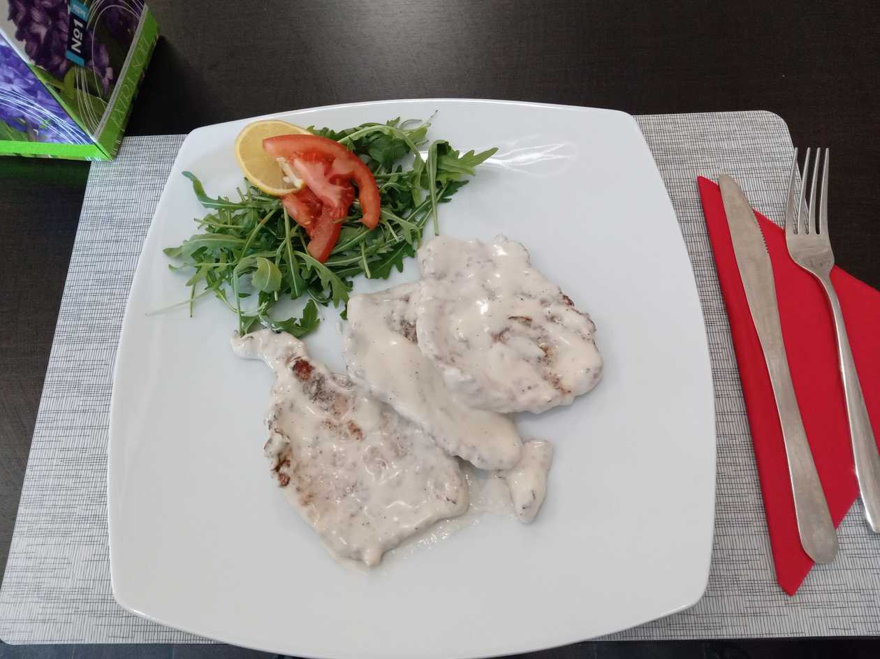 Petto di pollo in crema bianca