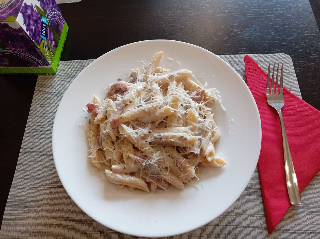Penne carbonara