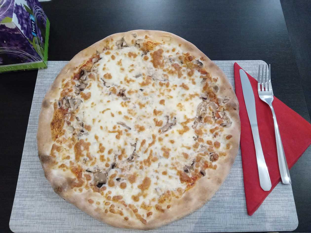 Pizza funghi
