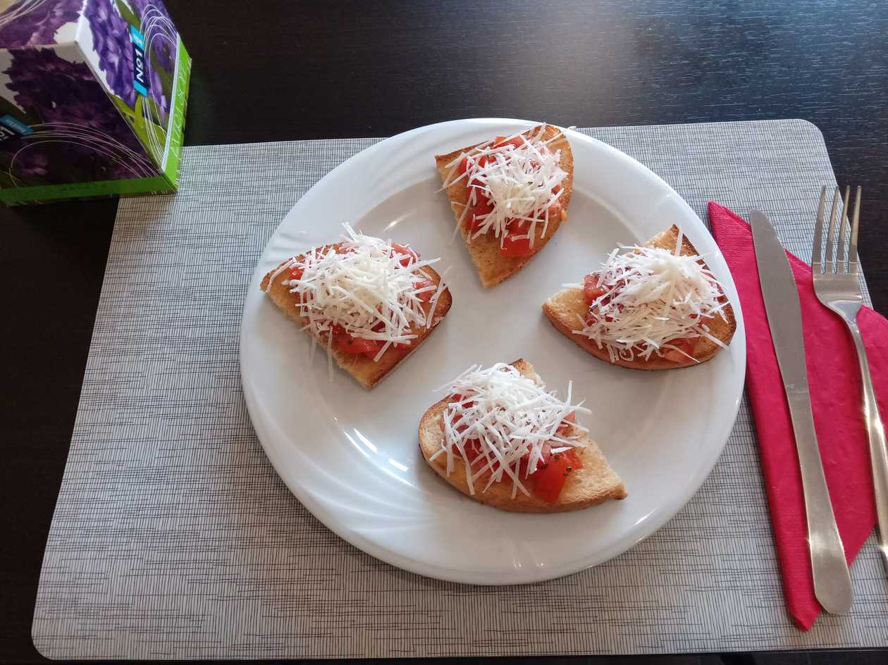 rosii,usturoi,parmezan,busioc