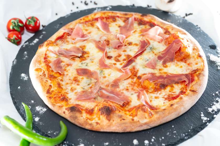 Quatro Formaggi&Prosciutto Crudo