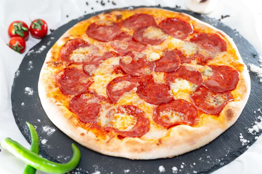 Pizza Quattro Formaggi &Salami Picante