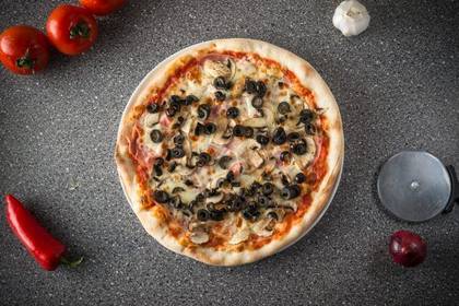 Pizza prosciutto e funghi
