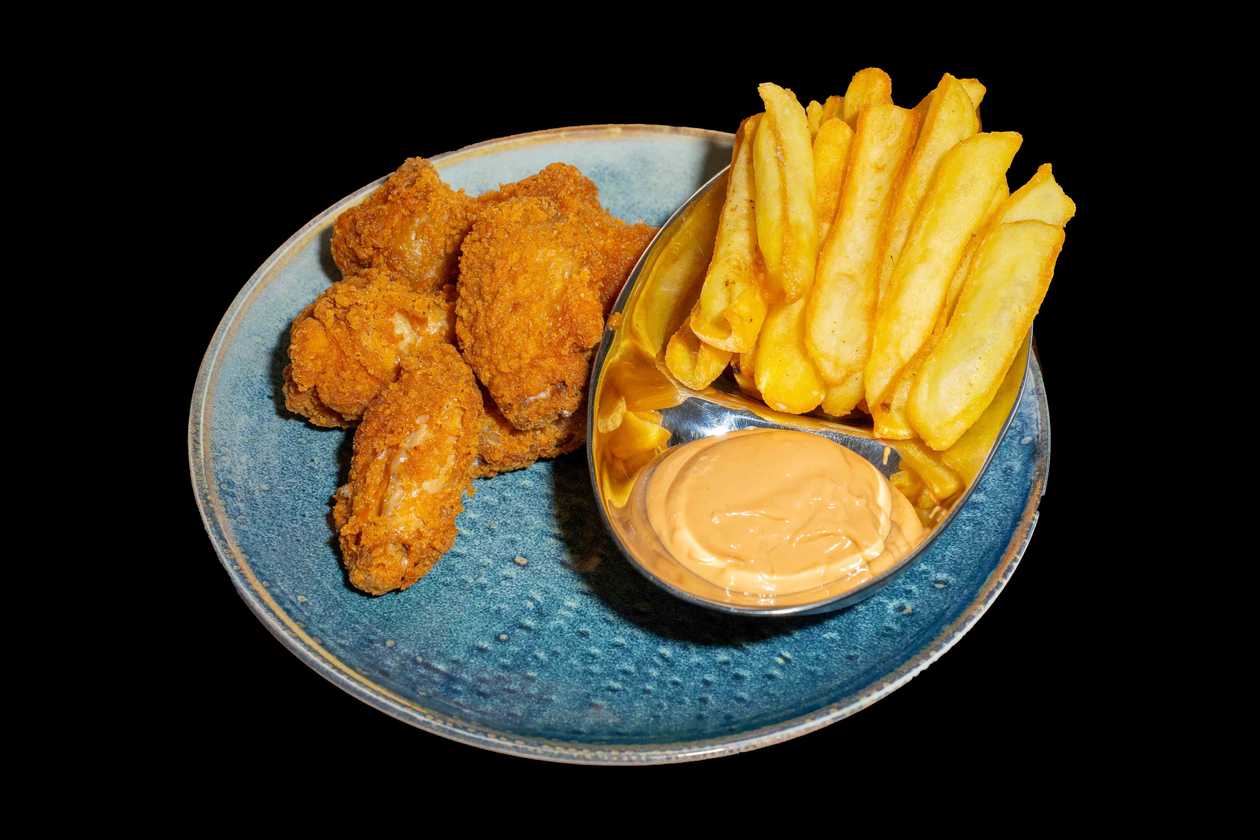 Aripioare cu Cartofi Dipsters si Sos Antony