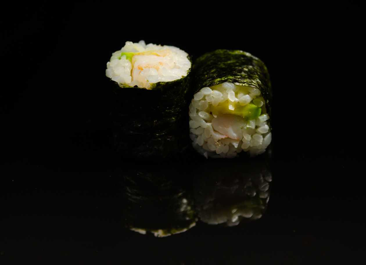 Maki crevete avocado