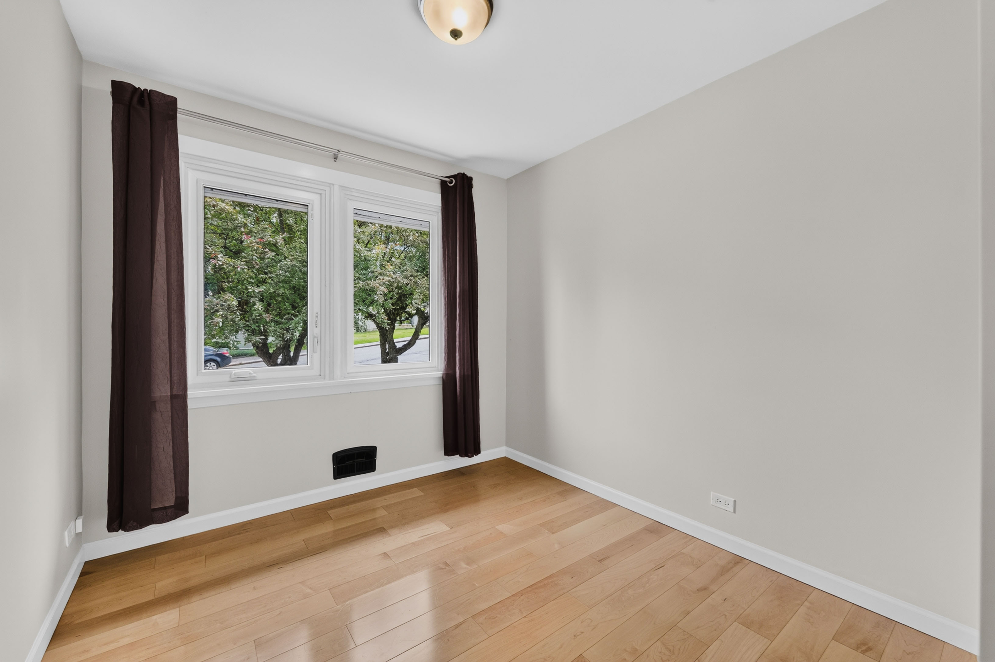 Flex bedroom or office at 815 Tenth Street in Nelson BC