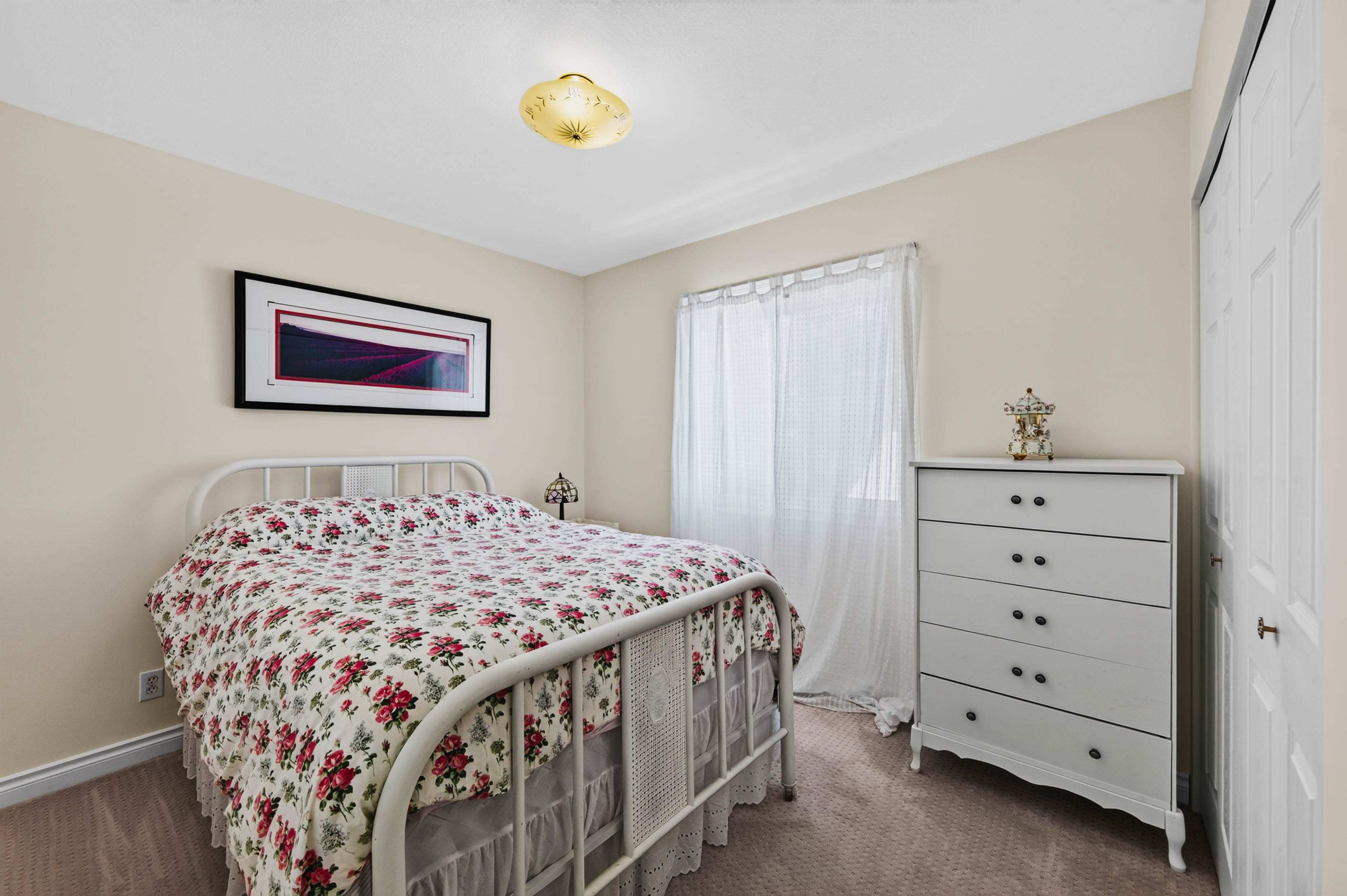 Secondary bedroom
