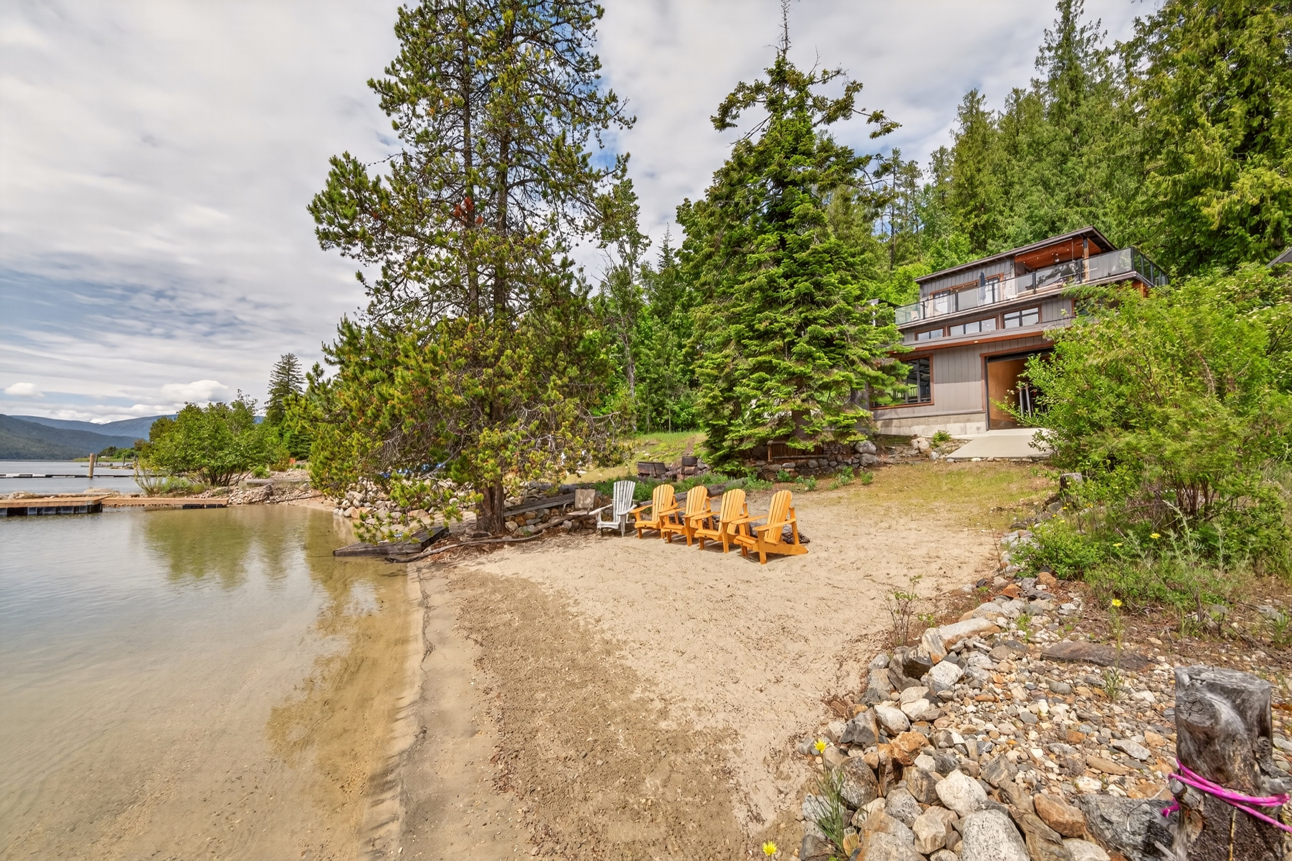 Waterfront beach and retreat at 6506 Littlewood Road