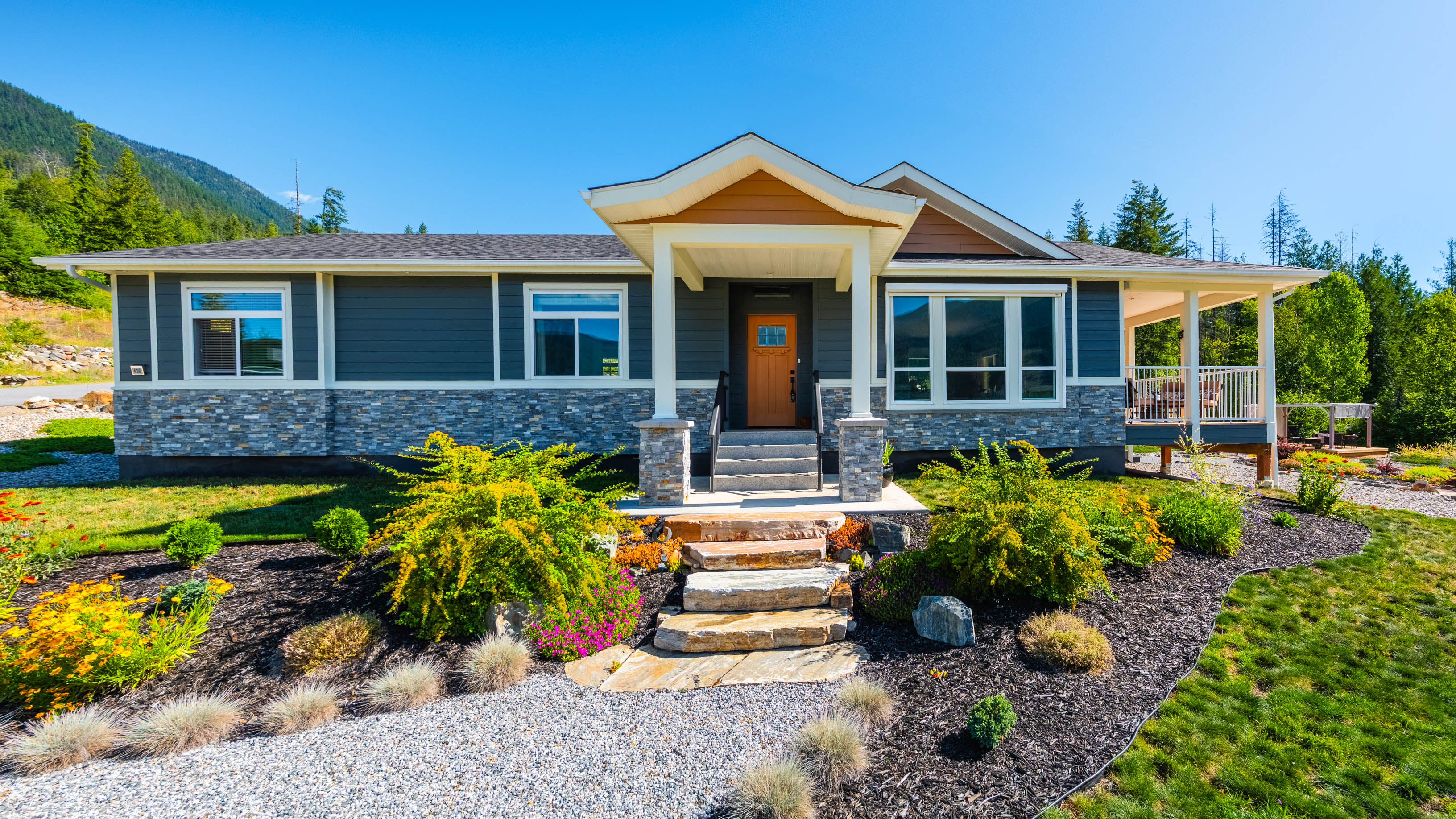 Front exterior of 430 Buriview Drive used as the video preview image