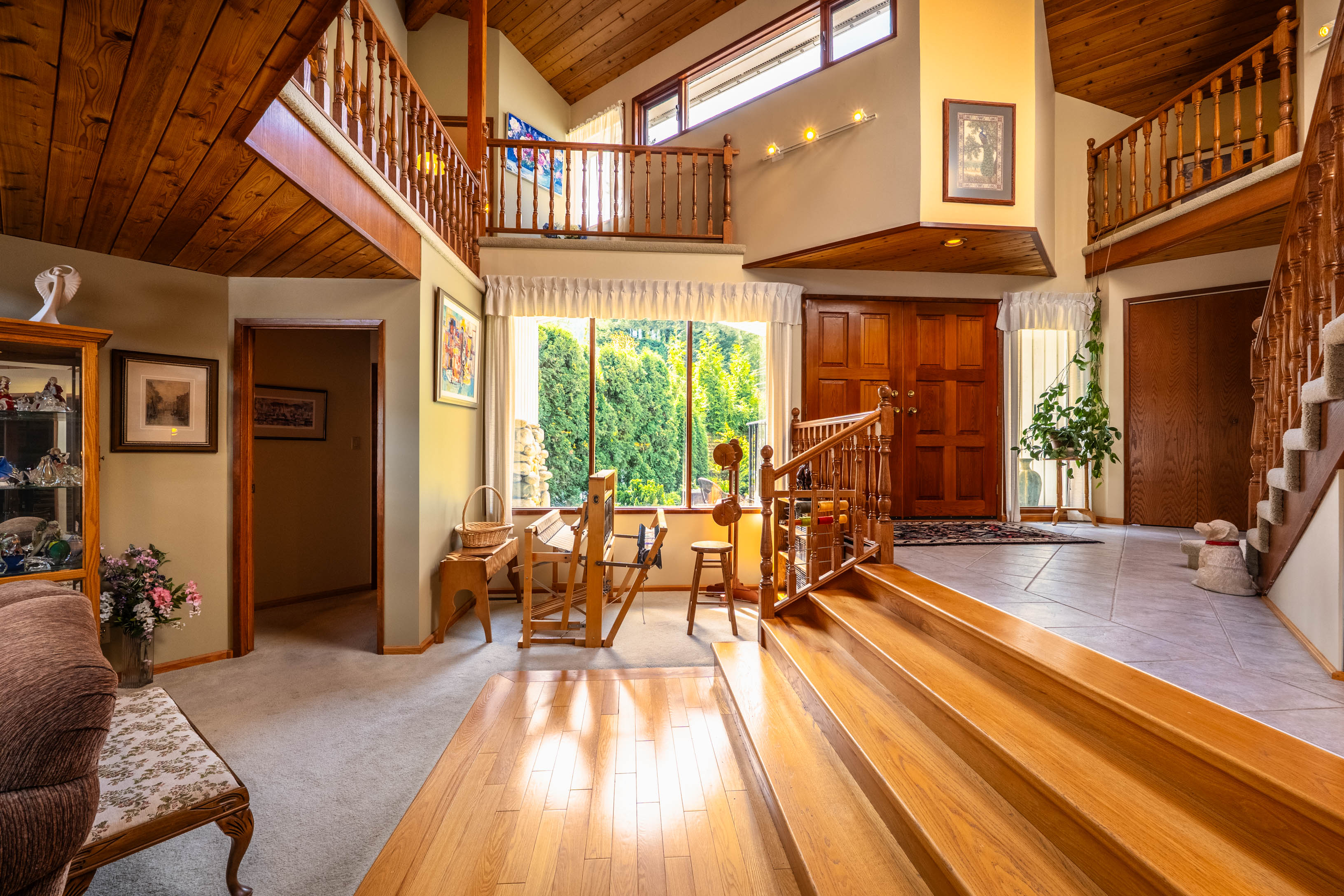 Open interior gallery and architectural details