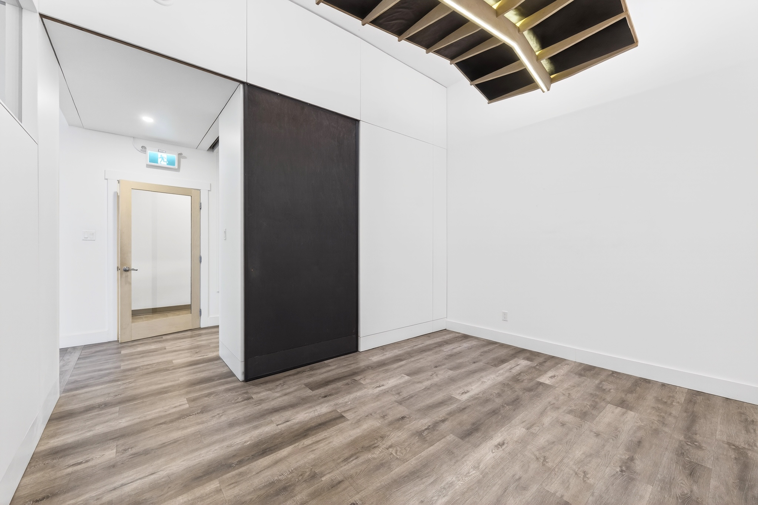 Private workspace at 2-533 Baker Street in Nelson