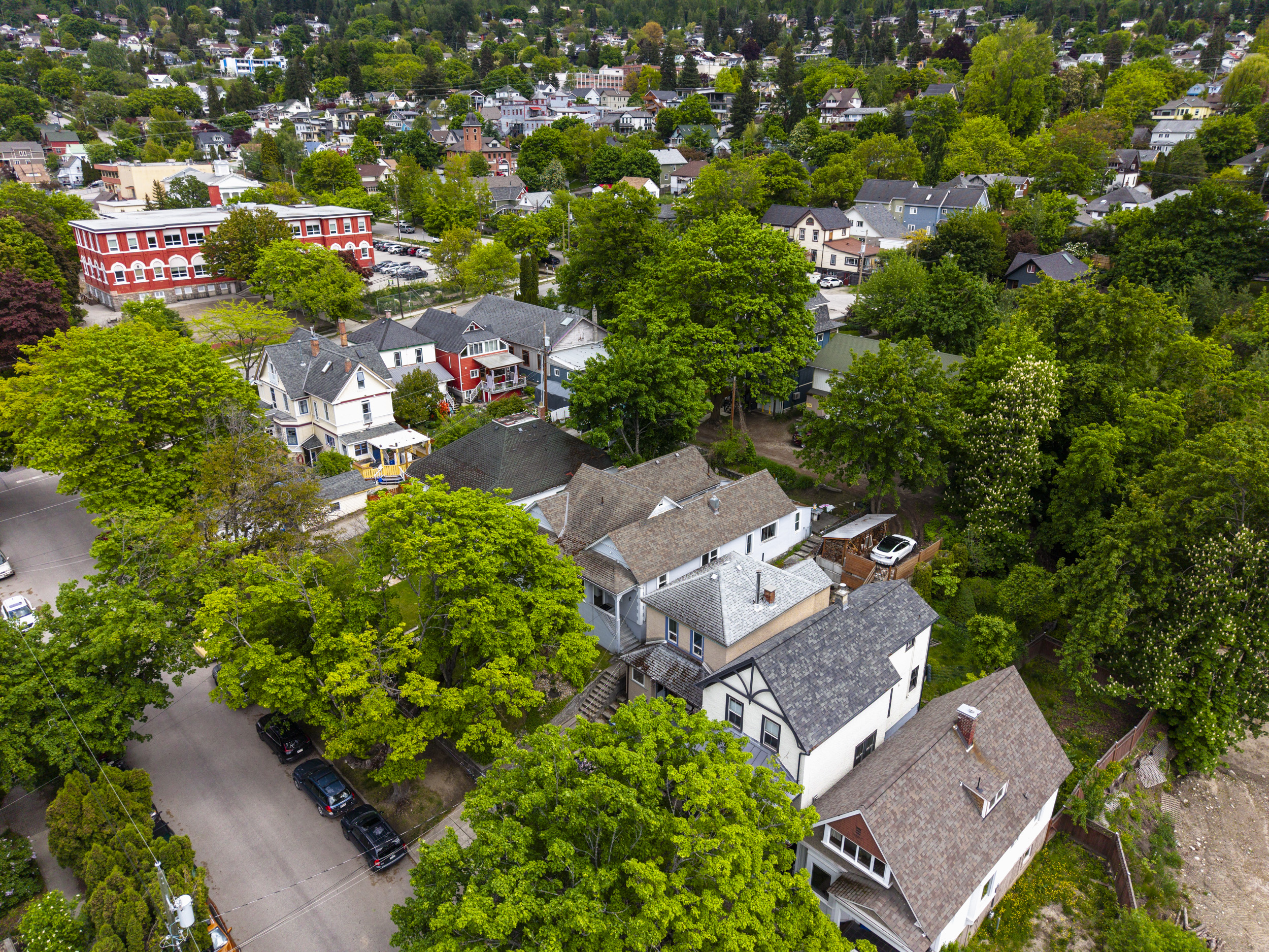 Aerial view of 308 and 310 Carbonate Street