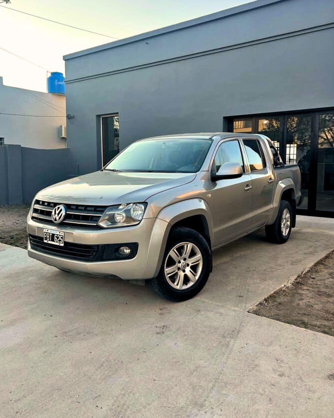 Volkswagen Amarok Trendline AT 4x2 180hp