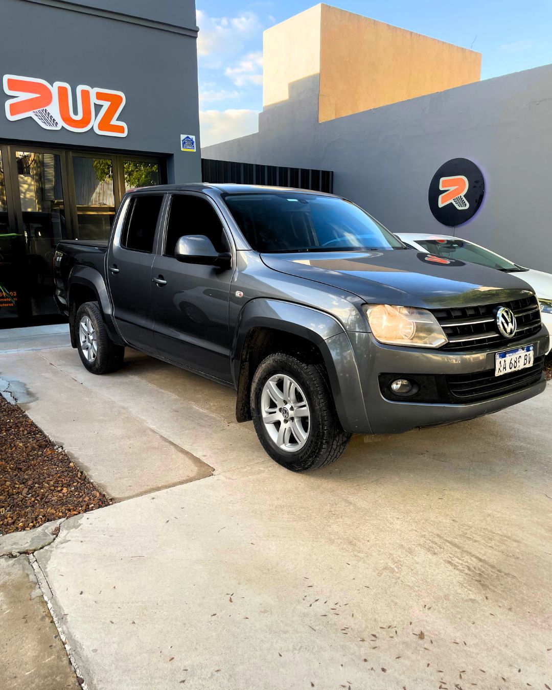 Volkswagen Amarok Trendline 4X4 AT 180Hp