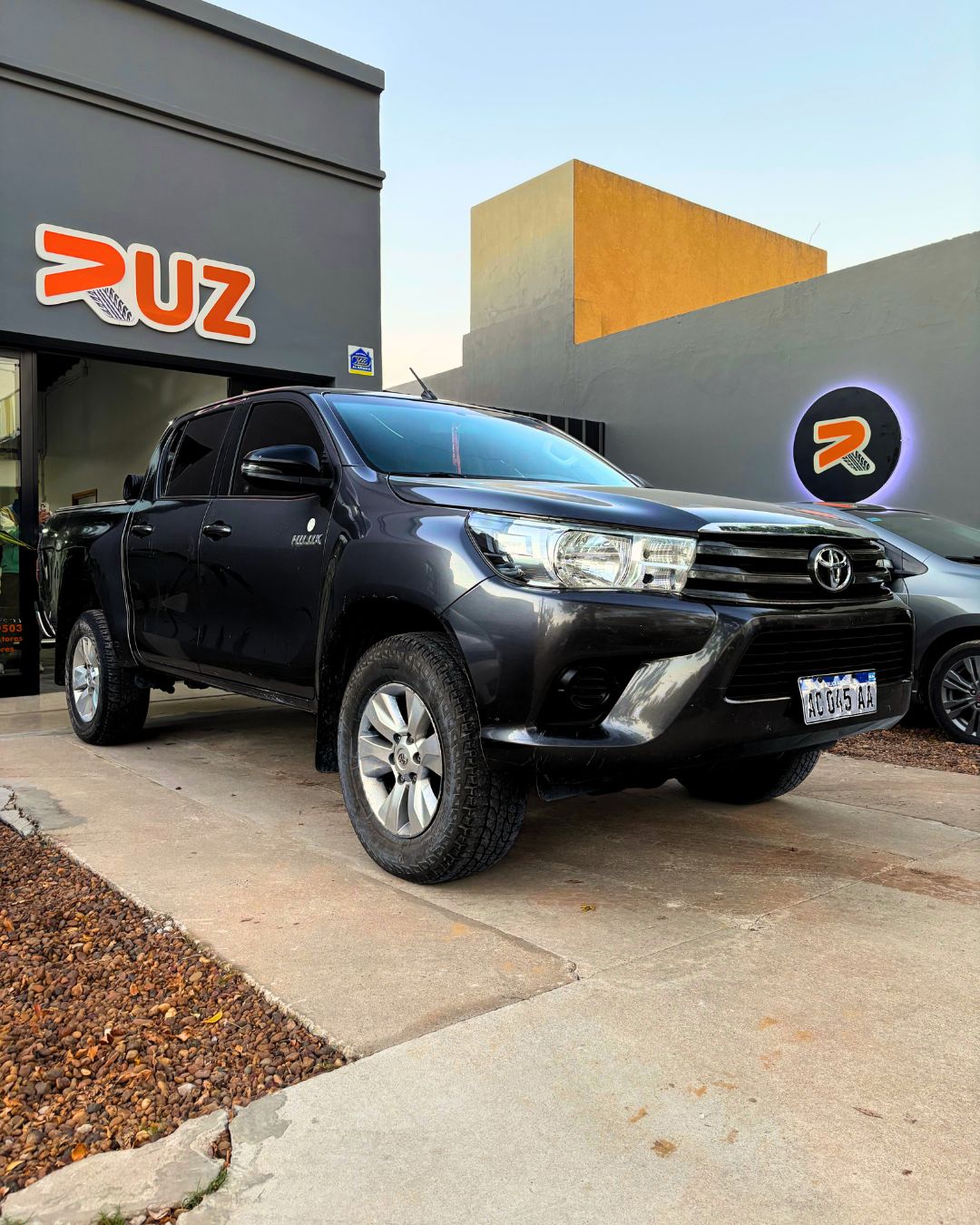 Toyota Hilux 2.4 Sr 4x2
