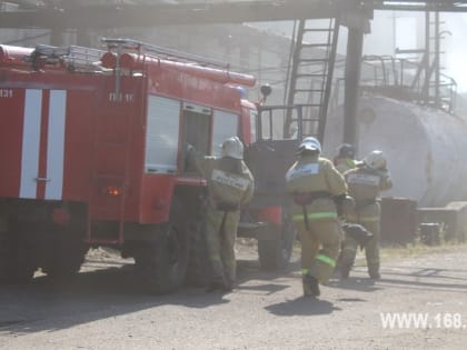 В Кинешме горели лесоматериалы