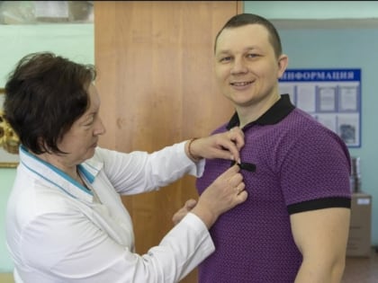 Сотруднику ИК-6 УФСИН России по Ивановской области вручили знак донора «Капля крови»
