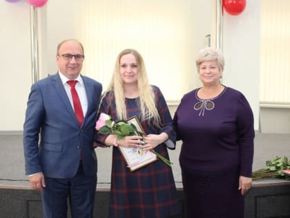 Коллектив отделения Социального фонда России по Ивановской области поздравили с Днем социального работника