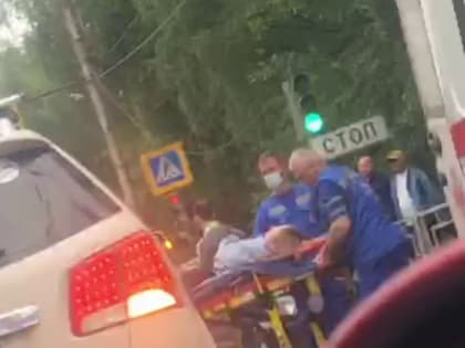 «Трех человек погрузили в «скорую» и увезли»: в Иванове произошла жуткая авария