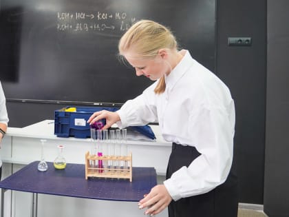 Губернатор Ивановской области утвердил новые меры поддержки для педагогов-наставников