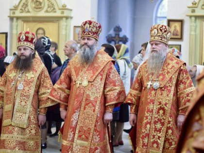 Соборное Всенощное бдение в канун Недели 5-й по Пасхе в Свято-Никольском кафедральном соборе