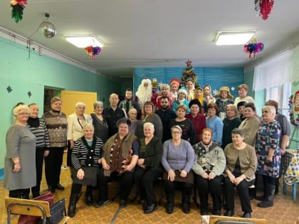 Депутаты Ивановской городской Думы вместе со школьниками поздравили ветеранов со старым новым годом