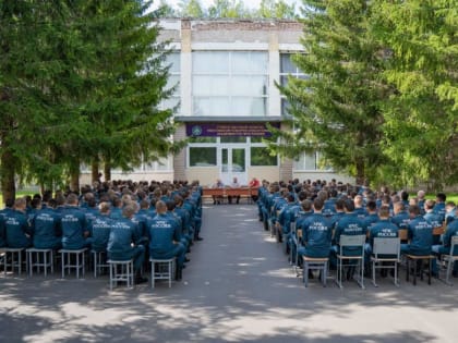 Ветераны Академии встретились с первокурсниками нашего вуза