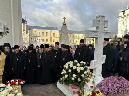 В шестилетнюю годовщину преставления архимандрита Наума (Байбородина) епископ Иоанн принял участие в богослужениях в Свято-Троицкой Сергиевой Лавре