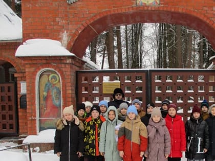 Учащиеся Новогоряновской школы совершили паломническую экскурсию в Романовское подворье Свято — Введенского женского монастыря
