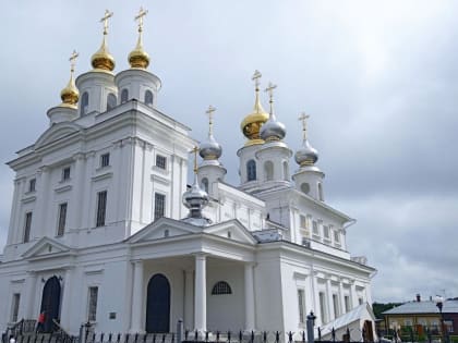 Архиерейское богослужение в Воскресенском кафедральном соборе г. Шуя