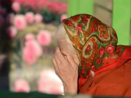 88-летняя кинешемка отдала незнакомке 100 тысяч рублей