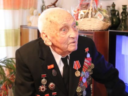 Владимир Шарыпов поздравил со 100-летним юбилеем Алексея Константиновича Кривцова