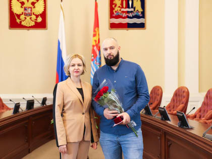 Шлифовщик АО «Поликор» Павел Игнатьев удостоен звания «Почетный машиностроитель»