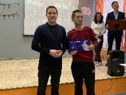 Кинешемскому волонтёру Андрею Охлопкову вручено Благодарственное письмо от исполнительного директора Всероссийского общественного движения «Волонтёры Победы»