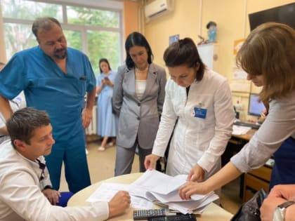 Городскую клиническую больницу посетила делегация Минздрава