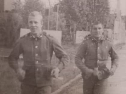 Здравствуй, небо в облаках! Здравствуй, юность в сапогах!