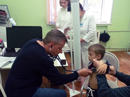 Профессор кардиохирургии принимает детей с пороками сердца в Иванове