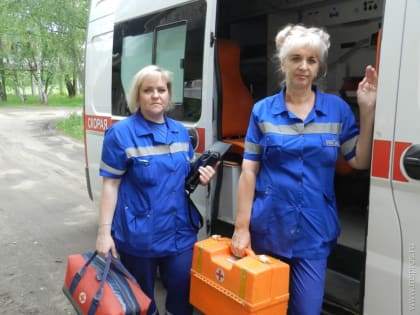 Первыми спешат на помощь