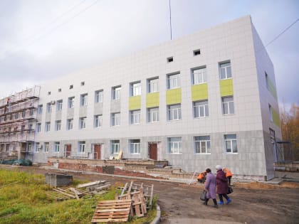 Губернатор проверяет ремонт в больнице Юрьевца