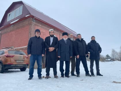 Муфтий Ивановской области  Фярит Усманович  Ляпин посетил мусульманскую общину Ильинского-Хованского