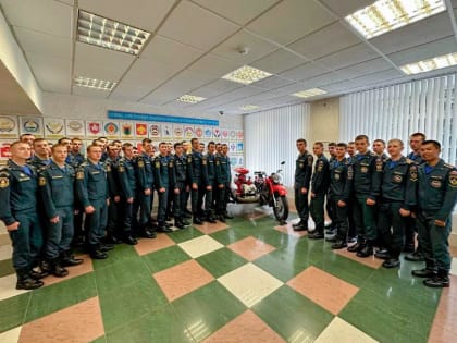 Первокурсники факультета техносферной безопасности посетили Комнату воинской и трудовой славы Академии