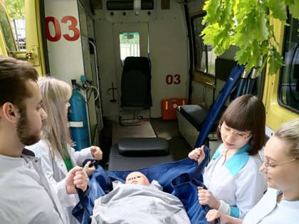 Занятие по транспортировке пациента