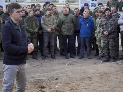 Станислав Воскресенский приехал в учебный центр для мобилизованных из Ивановской области