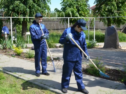 Трудовые подростковые отряды благоустраивают территории ТОСов