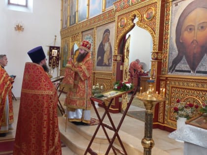 Архиерейское богослужение в храме Архистратига Михаила п. Савино