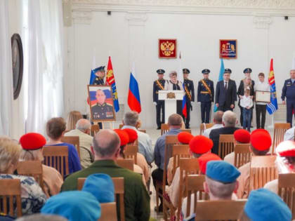 Звание Героя России посмертно присвоено военнослужащему Ивановского гарнизона Александру Макарову